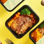 (G) Tilápia Purê de Baroa e Legumes
