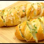 Espetinho de Pão de Alho