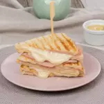 Sándwich Jamón y Queso