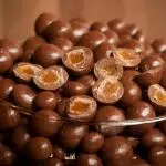 Damasco com chocolate