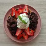 Waffle frutos rojos y avellanas