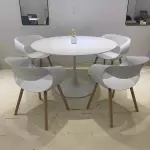 Mesa Tulip 100cm+ 4 sillones Beach
