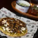 Picaditas de Queso Oaxaca (3 pzas)