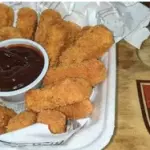 Tirinha de Frango acompanha molho ba