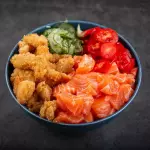 Poke camarão a milanesa