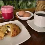 Desayuno con empanada