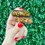 Biscoito 4 grãos c/ chcocolate 70%