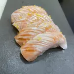 Niguiri de barriga de salmao 4 uni..