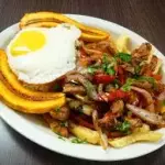 SALTADO DE POLLO  A LO POBRE
