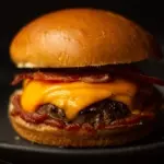 LOVE ME BURGUER