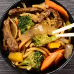YAKISSOBA DE CARNE - 500G