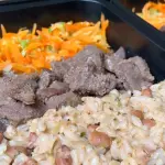 FILÉ TRINCHADO COM BAIÃO DE ARROZ IN