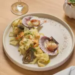 Pasta Aglio e Olio con mariscos