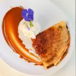 PANCAKE WITH DULCE DE LECHE WITH ICE