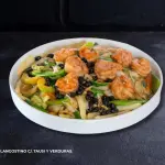 Langostino c/. Tausi y verduras.