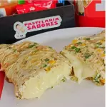 Omelete recheado frango c/ queijo