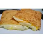 Pastel de três queijos