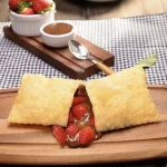 Pastel de chocolate com morango