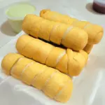 6 Tequeños de queso (9cm) + 1 salsa
