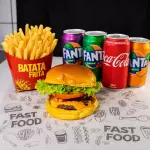 Uaifood Smash + Fritas + Refri Lata