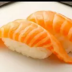 Sushi salmão