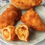 Empanadas rellena de camarón