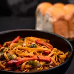 LO MEIN POLLO CERDO