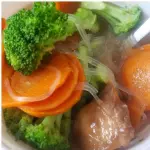 SOPA DE POLLO CON FIDEO CHINO
