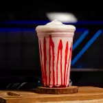 MILK-SHAKE MORANGO c/ NINHO