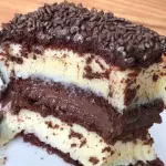 Fatias torta brigadeiro com leite ni