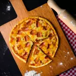 Pizza tocineta y queso