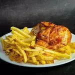 1/2 Pollo asado + papas frita