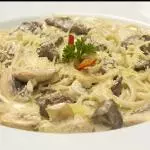 Spaghetti Crema Lomo y Champiñones