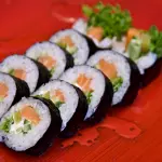 Futomaki (env. en nori) 10 pza