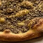 زعتر مشروحة وخضرة