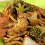 YAKISSOBA FRANGO