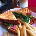 Sandwich con Papas