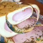 QUEIJO COM PICANHA SUÍNA