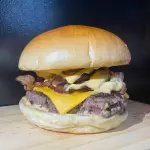 Cheddar Bacon Burguer