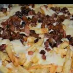 Batata Frita c/ Queijo e Bacon