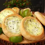 Esfiha de queijo