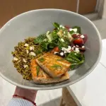 SALMÓN QUINOA BOWL