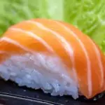 Niguiri de salmão (8 un)