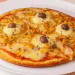 PIZZA DE FRANGO E CATUPIRY