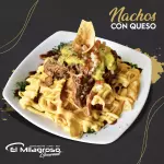 NACHOS CON QUESO