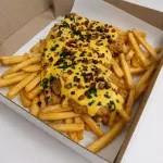 NAPO CHEDDAR CON FRITAS PARA DOS