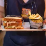 Sandwiche De Pollo Doble