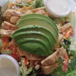 Ensalada con pechuga a la plancha