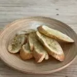 Tostadas de Ajo