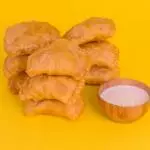 Pasabocas tipo empanadas